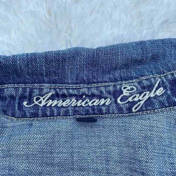 American Eagle Denim Trucker Jacket Womens Large Blue Jean Distressed - Picture 6 of 10